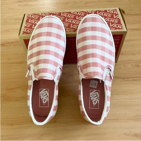 Vans Classic Slip-on VNO00XG8B06
(Gingham) Rosette/True White Women
9.5 US - Picture 6 of 11